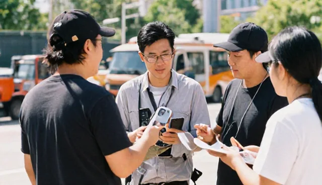 制造业短视频代运营:自建团队与外包的取舍